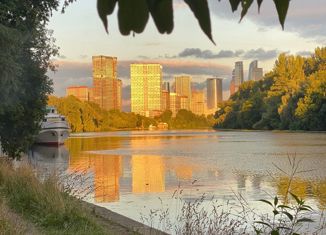 2-комнатная квартира на продажу, 44 м2, Москва, улица Демьяна Бедного, 4, метро Народное Ополчение