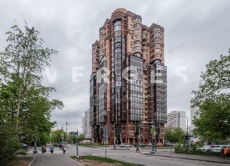 Продается 4-комнатная квартира, 140.2 м2, Москва, метро Филёвский парк, Кастанаевская улица, 18