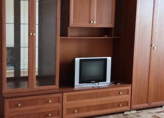 Сдается в аренду комната, 70 м2, Аксай, улица Луначарского, 70