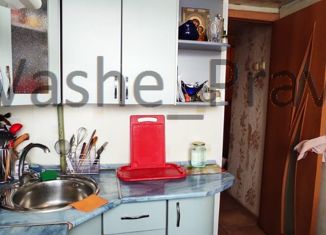 Продается четырехкомнатная квартира, 59.9 м2, Малоярославец, Московская улица, 59