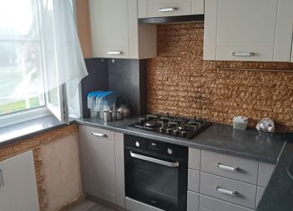 Продам 3-комнатную квартиру, 60 м2, посёлок Строитель, микрорайон Северный, 3