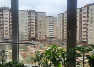 Продажа трехкомнатной квартиры, 63 м2, Новоуральск, улица Корнилова, 3