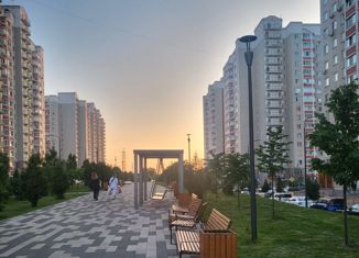 Продается трехкомнатная квартира, 74.4 м2, поселение Воскресенское, Чечёрский проезд, 124к1