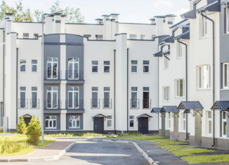 Четырехкомнатная квартира на продажу, 77 м2, Мурино, Садовая улица, 2Бк4