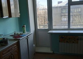 Продается комната, 14 м2, Азнакаево, улица Султангалиева, 25