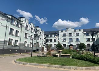 Продам двухкомнатную квартиру, 72.8 м2, Боровск, улица Ленина, 60