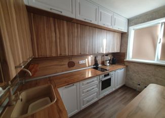 Продажа трехкомнатной квартиры, 59 м2, Кемерово, Ленинский район, бульвар Строителей, 35