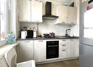 Продаю трехкомнатную квартиру, 58.3 м2, Москва, улица Артамонова, 11к2, район Фили-Давыдково