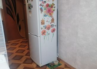 Продажа трехкомнатной квартиры, 57 м2, Сосенский, улица Калинина, 9А