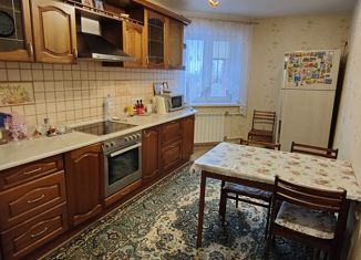 Продаю 2-комнатную квартиру, 60 м2, Самара, улица Дыбенко, 120, ЖК Дружба