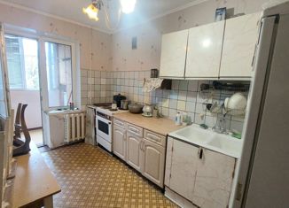 Продается трехкомнатная квартира, 74.3 м2, Крым, улица Жадановского, 1