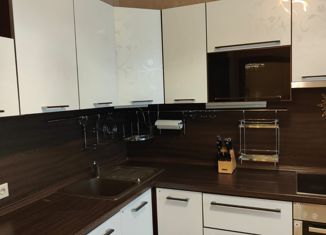 Продажа 2-ком. квартиры, 90.7 м2, Москва, улица Богданова, 2к1, улица Богданова