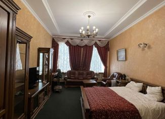 Продам 4-комнатную квартиру, 141.6 м2, Санкт-Петербург, улица Марата, 9