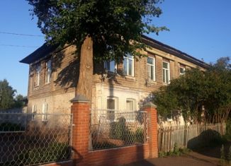 Продается 2-ком. квартира, 84.1 м2, Вятские Поляны, Советская улица, 28