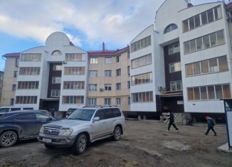 Продается трехкомнатная квартира, 103 м2, Якутск, улица Ярославского, 30