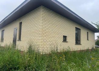 Продаю дом, 140 м2, Нурлат, улица Р.Т. Ахметова, 31