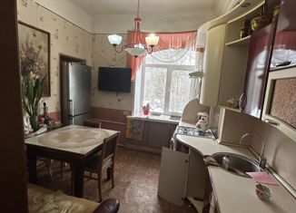 Сдам в аренду трехкомнатную квартиру, 70 м2, Бор, улица Маяковского, 1