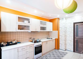 Продается 2-ком. квартира, 68.1 м2, Омск, улица 1-й Красной Звезды, 81, ЖК Созвездие