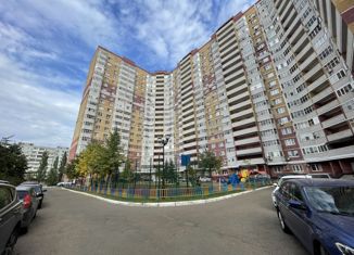 2-комнатная квартира на продажу, 80 м2, Казань, улица Маршала Чуйкова, 62, ЖК Спутник