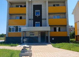 Продажа 2-ком. квартиры, 46.5 м2, Киров, Октябрьская улица, 2Вк1