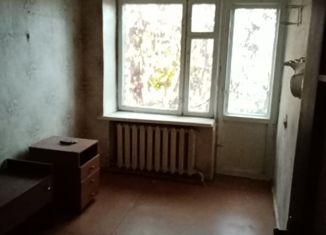 Продам 3-комнатную квартиру, 63 м2, Смоленская область, Ельнинская улица, 3А