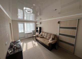 Продается 2-комнатная квартира, 44.7 м2, Новотроицк, улица Комарова, 8