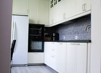 Продается 5-ком. квартира, 127 м2, посёлок Коммунарка, улица Александры Монаховой, 94к2