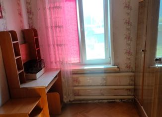 Продам трехкомнатную квартиру, 653 м2, село Чарышское, улица Комарова, 1