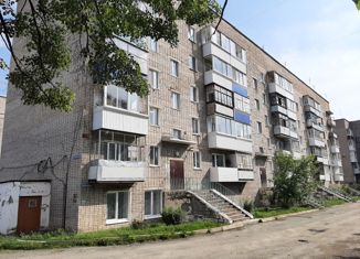 Продается 3-комнатная квартира, 58.6 м2, посёлок Баранчинский, улица Республики, 6