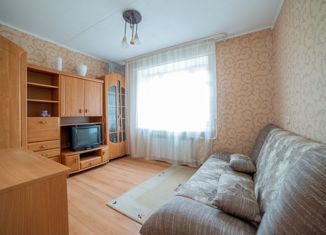 Продажа трехкомнатной квартиры, 72.2 м2, Екатеринбург, метро Уральская, Надеждинская улица, 8