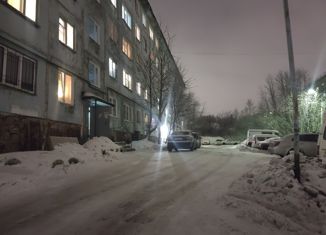 Продается 2-комнатная квартира, 44.6 м2, Мурманск, улица Свердлова, 2к2