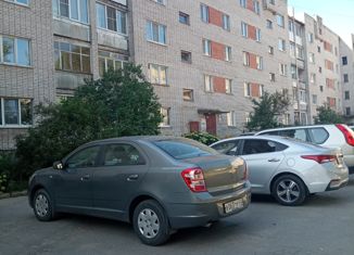 Продается 2-ком. квартира, 50 м2, Шлиссельбург, улица Кирова, 6