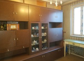 Продаю 3-ком. квартиру, 65 м2, Москва, Абрамцевская улица, 14к1, район Лианозово