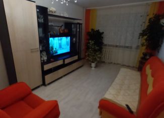 Продается 2-ком. квартира, 48 м2, село Алкино-2, улица Крючкова, 12