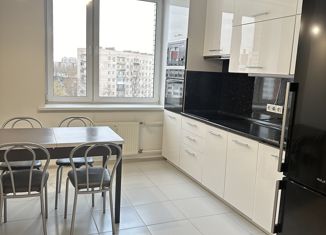 2-комнатная квартира на продажу, 59.3 м2, Санкт-Петербург, улица Орджоникидзе, 52, метро Звёздная