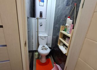 Продам 2-ком. квартиру, 42.1 м2, село Воздвиженка, улица Жуковского, 2