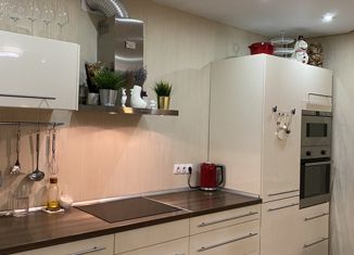 Продается 4-комнатная квартира, 80.7 м2, Дивногорск, улица Чкалова, 55