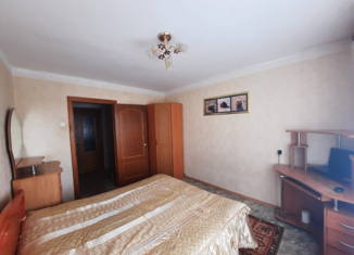 3-комнатная квартира на продажу, 64 м2, поселок городского типа Степное, улица Димитрова, 42