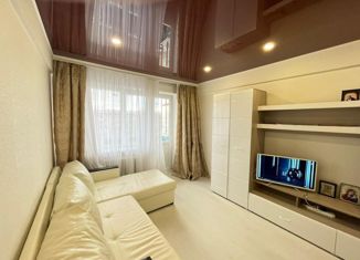 Продается 3-комнатная квартира, 59 м2, Краснодар, улица 2-я Пятилетка, 4, улица 2-я Пятилетка