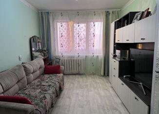 Продаю 3-ком. квартиру, 66.5 м2, Артём, Черноморская улица, 8