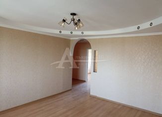 Продам 4-ком. квартиру, 75 м2, Георгиевск, улица Строителей, 19