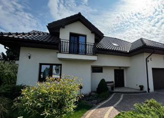 Продаю дом, 180 м2, посёлок городского типа Яблоновский, 2-й проезд Герцена, 19