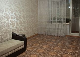 Продается 2-комнатная квартира, 52 м2, поселок городского типа Джалиль, улица Ахмадиева, 9