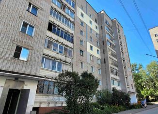 Продается двухкомнатная квартира, 52.6 м2, Киров, Гирсовский переулок, 38