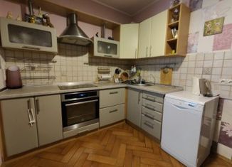 Продажа 2-комнатной квартиры, 59 м2, Москва, метро Профсоюзная, Ленинский проспект, 74