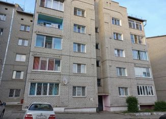 Продам 2-ком. квартиру, 62 м2, поселок городского типа Карымское, Верхняя улица, 4