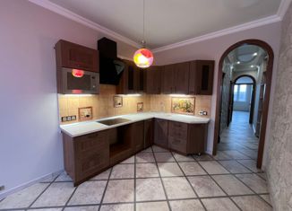 Продажа 2-ком. квартиры, 70 м2, Кемерово, улица Марковцева, 6, ЖК Мегаполис