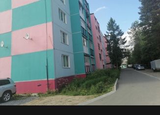 Трехкомнатная квартира на продажу, 54 м2, Полярные Зори, улица Пушкина, 4А