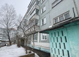 Двухкомнатная квартира на продажу, 48.2 м2, Юрга, Кузбасский проспект, 18Б