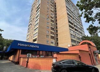 Продажа двухкомнатной квартиры, 56 м2, Москва, улица Дубки, 2, улица Дубки